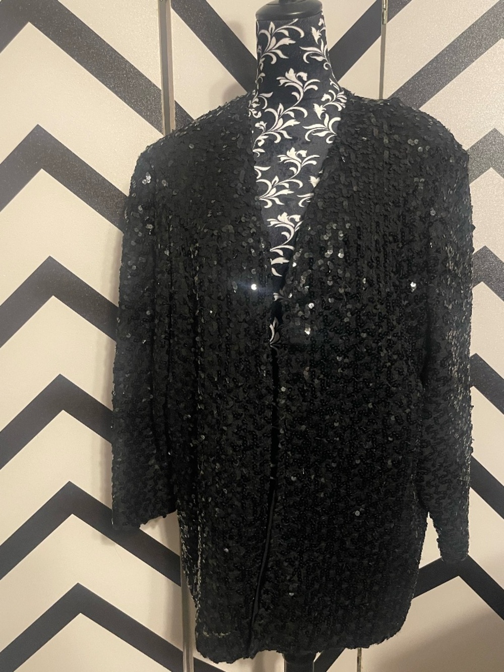 Retro Lady Helen Glamourous Black Sequin Jacket - Size XL